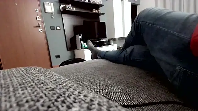 cucciolotto76 online show from November 2025 08:03:01 PM