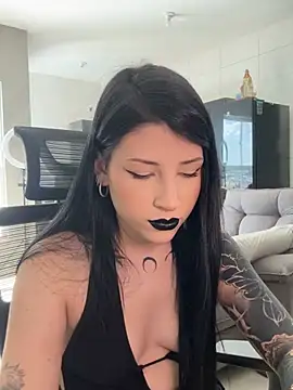 Privad ravenna online show from February 2026 06:03:01 PM