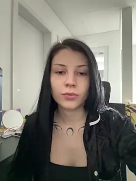 Snapshot of Privad_ravenna chatting on May 2026 06:07:02 PM Privad ravenna online show from May 2026 06:07:02 PM