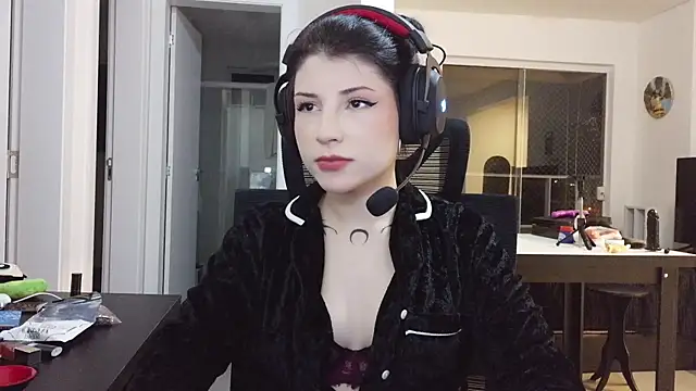 Snapshot of Privad_ravenna chatting on May 2026 09:57:01 PM Privad ravenna online show from May 2026 09:57:01 PM