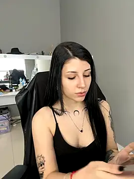 Privad ravenna online show from October 2025 03:00:02 PM