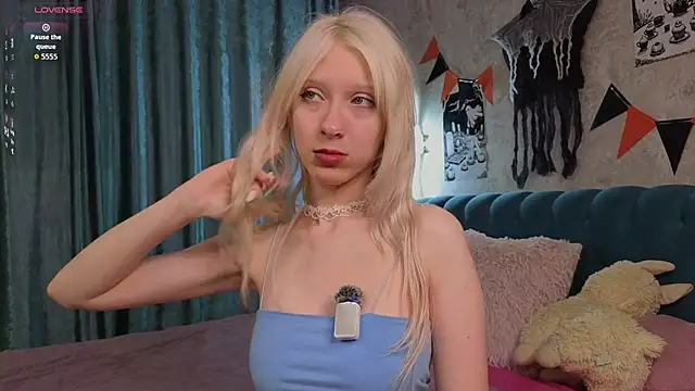 Snapshot of BubugAgaska chatting on November 2025 07:29:02 PM BubugAgaska online show from November 2025 07:29:02 PM