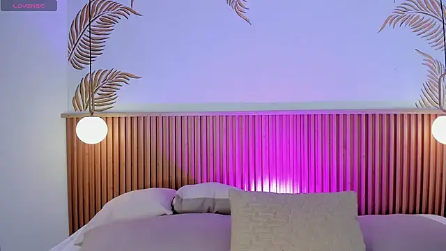 Valleriie  online show from March 2026 04:03:02 PM