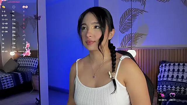 Valleriie  online show from October 2025 03:15:01 PM