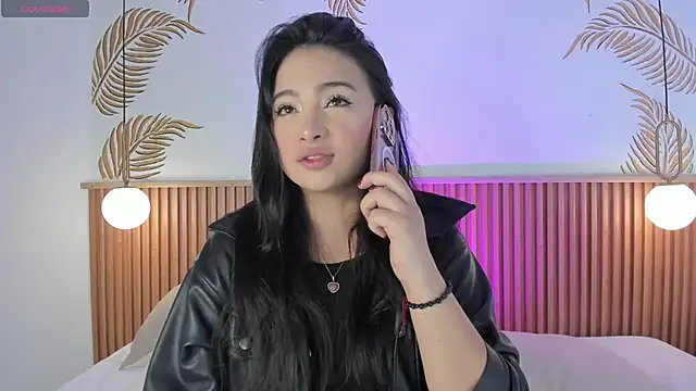 Valleriie  online show from March 2026 04:24:02 PM