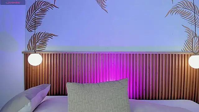 Valleriie  online show from March 2026 04:41:02 PM