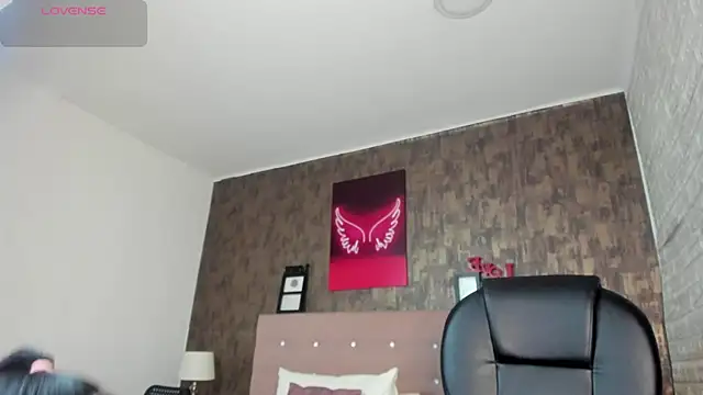 marian  stone online show from October 2025 06:52:02 PM