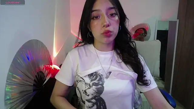 Snapshot of immisssilver chatting on October 2025 02:02:01 AM immisssilver online show from October 2025 02:02:01 AM