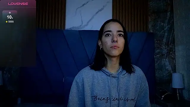 Snapshot of violett__golden chatting on September 2025 11:05:01 AM violett golden online show from September 2025 11:05:01 AM