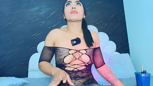 Roxana gomez online show from April 2026 03:23:01 AM