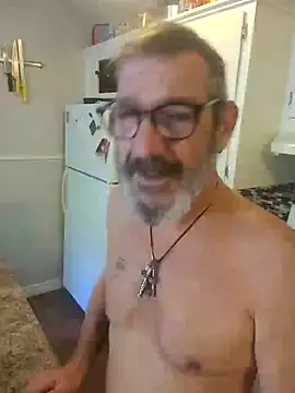 Snapshot of FoxnMouse chatting on October 2025 06:09:02 PM FoxnMouse online show from October 2025 06:09:02 PM