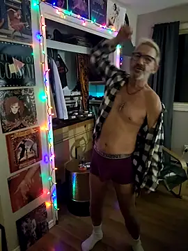 FoxnMouse online show from December 2025 10:13:01 PM