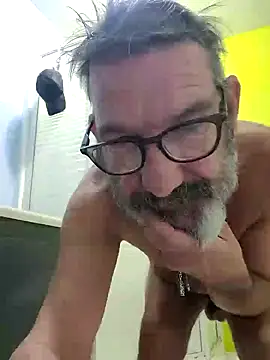 FoxnMouse online show from October 2025 05:58:02 PM