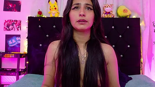 queen smiley online show from October 2025 04:13:01 AM