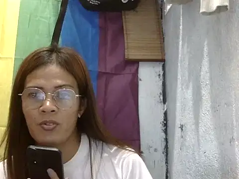 Snapshot of juicycum069 chatting on June 2026 04:28:01 AM juicycum069 online show from June 2026 04:28:01 AM
