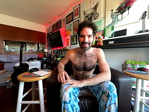 Pupscritch online show from December 2025 06:36:02 PM