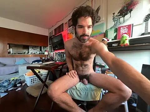 Pupscritch online show from November 2025 03:12:02 PM