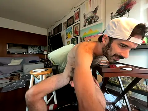 Pupscritch online show from November 2025 08:35:01 PM