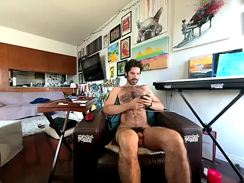 Pupscritch online show from October 2025 04:17:01 PM