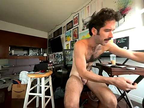 Pupscritch online show from November 2025 04:32:02 PM