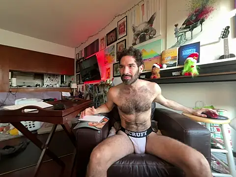 Pupscritch online show from December 2025 04:01:01 PM