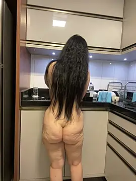 Snapshot of yumi-hot chatting on July 2026 09:01:01 PM yumi-hot online show from July 2026 09:01:01 PM
