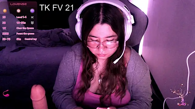 Pink girl0n online show from December 2025 06:12:01 PM