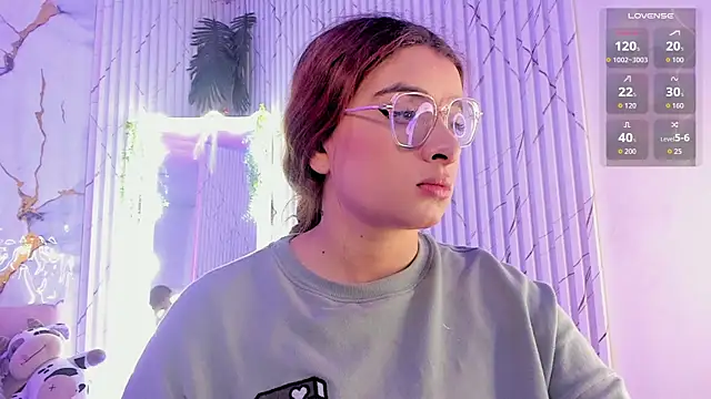 Naomy tay1 online show from April 2026 02:52:01 AM