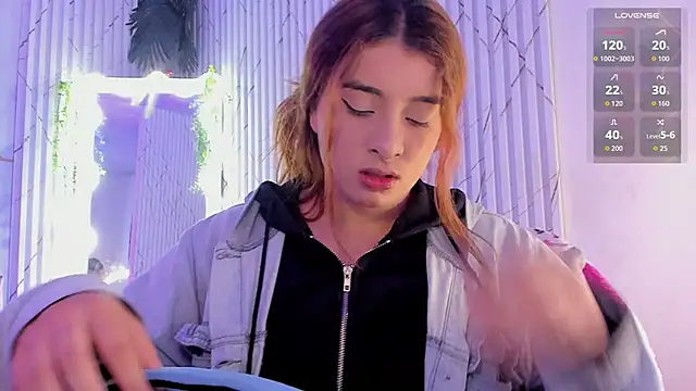 Naomy tay1 online show from April 2026 04:40:01 AM