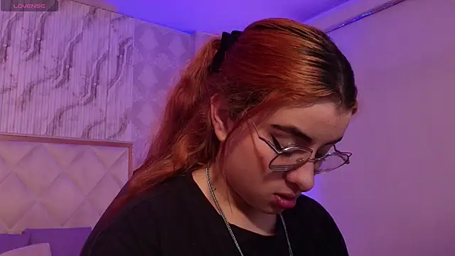 Naomy tay1 online show from November 2025 02:34:01 AM