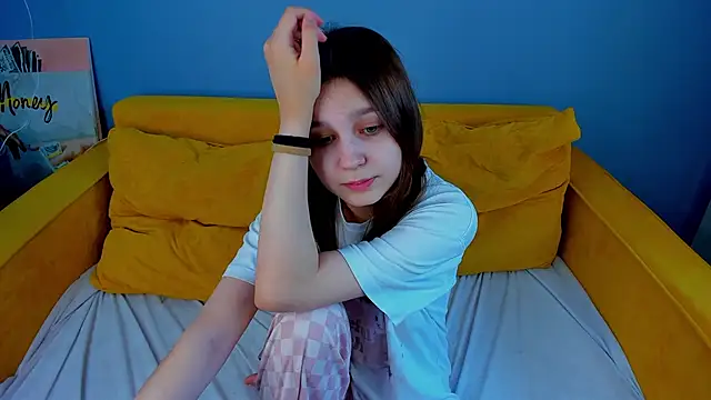 Elle Ellise online show from May 2026 05:44:02 AM
