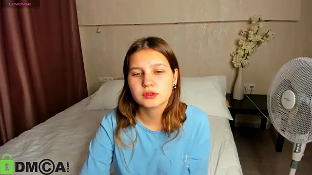 Elle Ellise online show from October 2025 01:20:02 AM