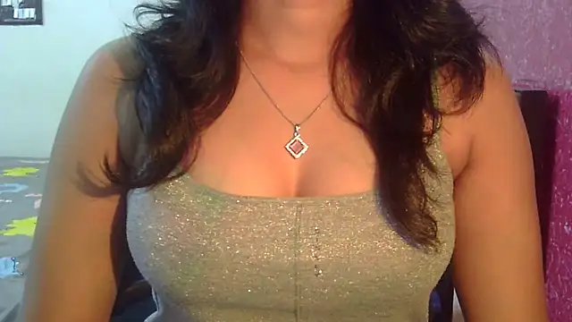 Snapshot of SONIYA_47 chatting on May 2026 04:55:01 PM SONIYA 47 online show from May 2026 04:55:01 PM