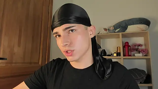 Snapshot of mystic_evan chatting on October 2025 11:48:02 PM mystic evan online show from October 2025 11:48:02 PM