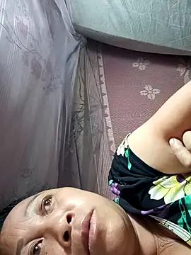 Snapshot of Mamapm20 chatting on September 2025 09:32:02 PM Mamapm20 online show from September 2025 09:32:02 PM