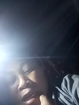 Snapshot of Mamapm20 chatting on September 2025 02:43:02 AM Mamapm20 online show from September 2025 02:43:02 AM