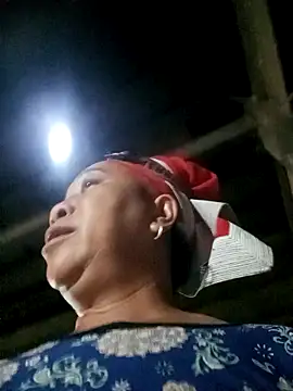 Snapshot of Mamapm20 chatting on September 2025 01:33:02 PM Mamapm20 online show from September 2025 01:33:02 PM