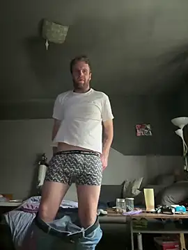 jarda94cz online show from December 2025 01:13:02 PM