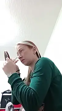 Snapshot of Reina_Cummings chatting on December 2025 05:18:01 AM Reina Cummings online show from December 2025 05:18:01 AM