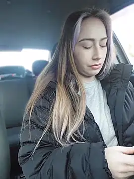 Reina Cummings online show from March 2026 06:07:01 AM