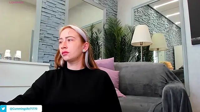 Reina Cummings online show from March 2026 07:24:02 AM