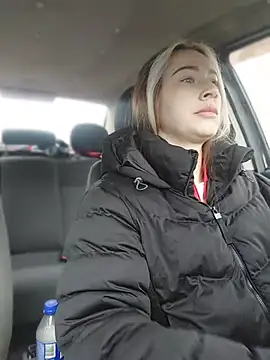 Reina Cummings online show from March 2026 06:03:02 AM