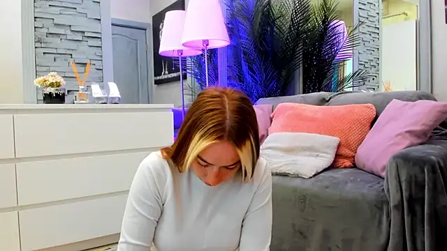 Reina Cummings online show from April 2026 06:31:02 AM
