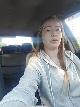 Reina Cummings online show from May 2026 04:58:01 AM