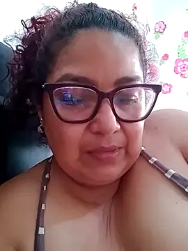 Snapshot of ladytropical1 chatting on February 2026 08:41:02 PM ladytropical1 online show from February 2026 08:41:02 PM