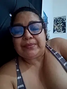 Snapshot of ladytropical1 chatting on February 2026 03:58:02 PM ladytropical1 online show from February 2026 03:58:02 PM