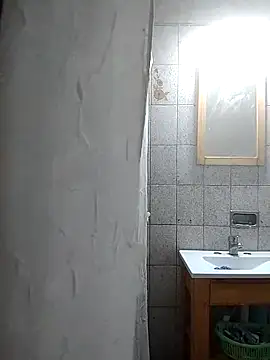 Auroraluna - online show from November 2025 10:35:01 PM