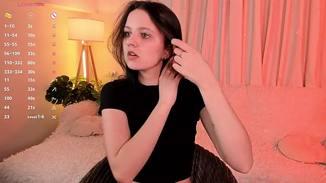 LilLisa online show from February 2026 04:07:02 PM