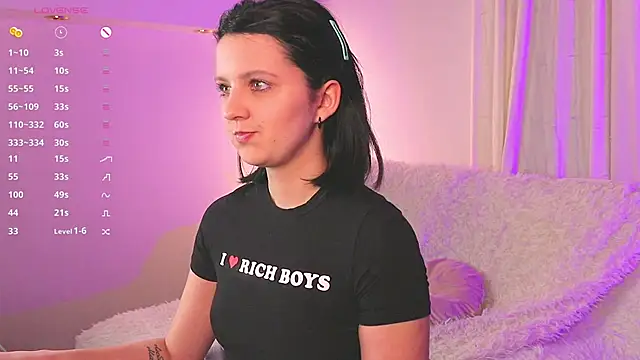 LilLisa online show from April 2026 12:41:02 PM