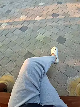 starvingo2002 online show from October 2025 08:02:02 AM